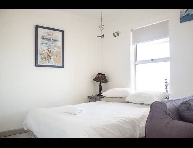 2 BEDROOM PENTHOUSE SOLD IN WESTCLIFF